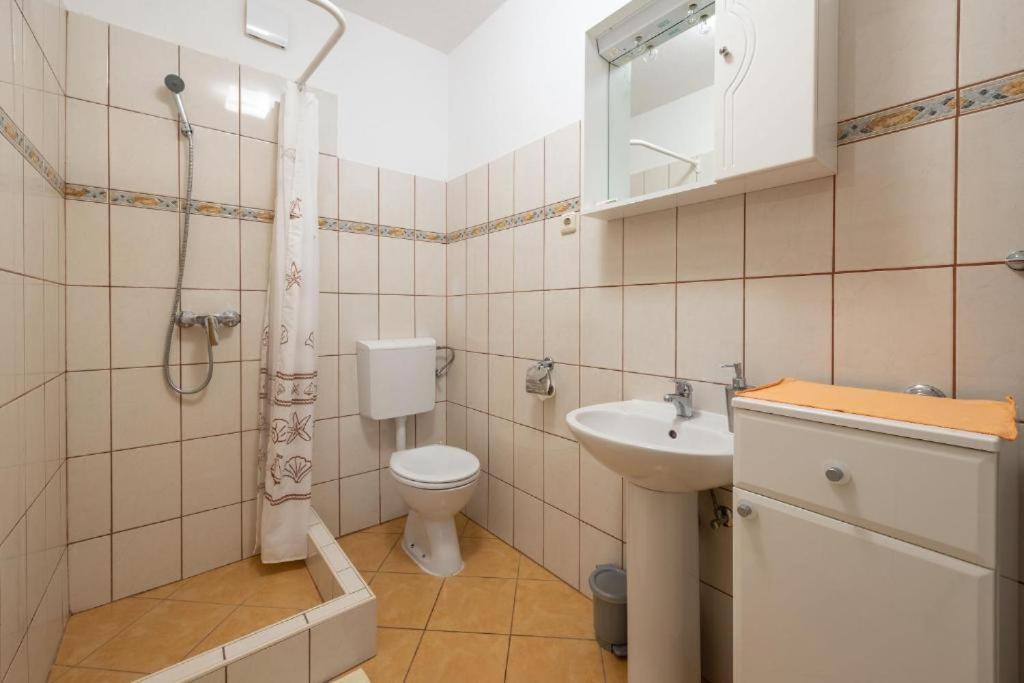 Apartmani Lada Vrboska Exterior foto